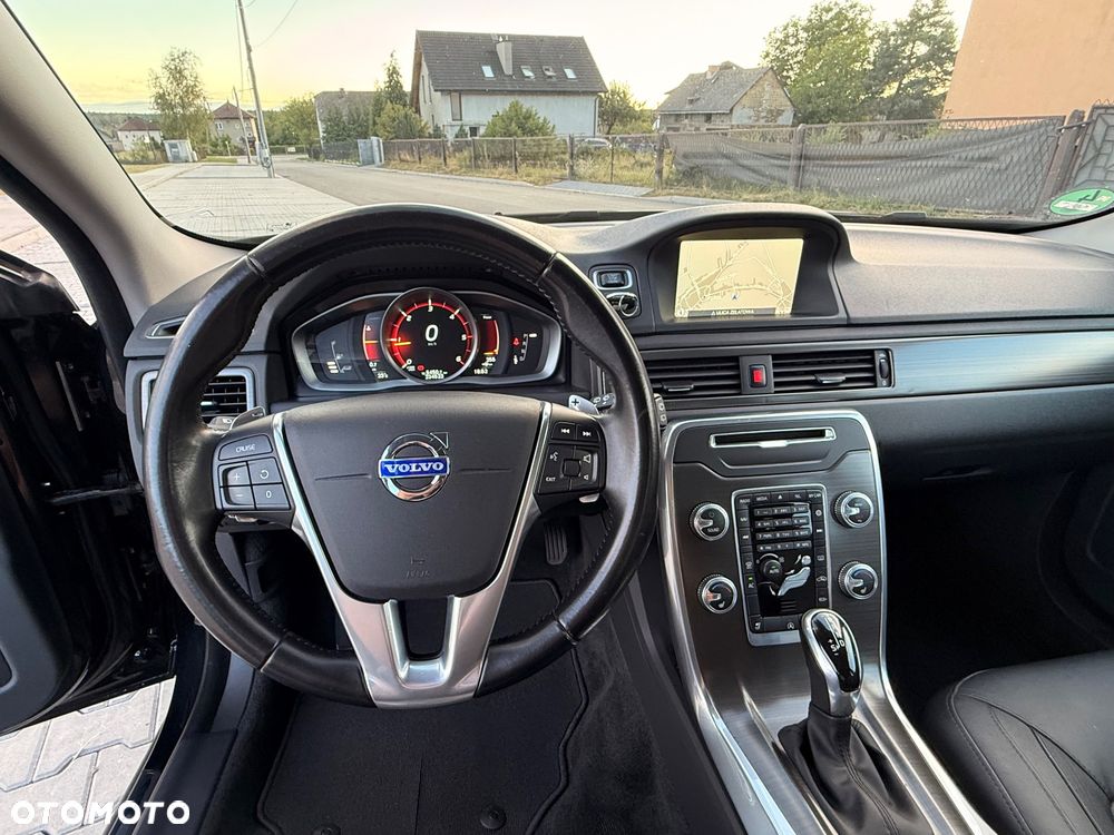 Volvo V70 D4 Drive-E Momentum - 28