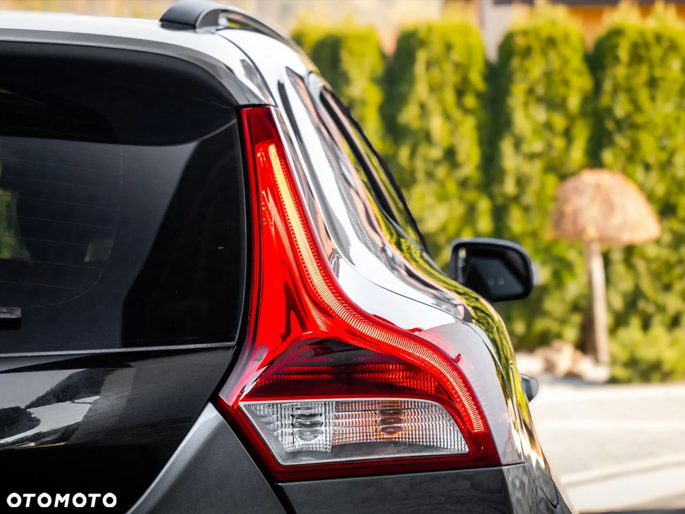 Volvo V40 Cross Country D2 Momentum - 37