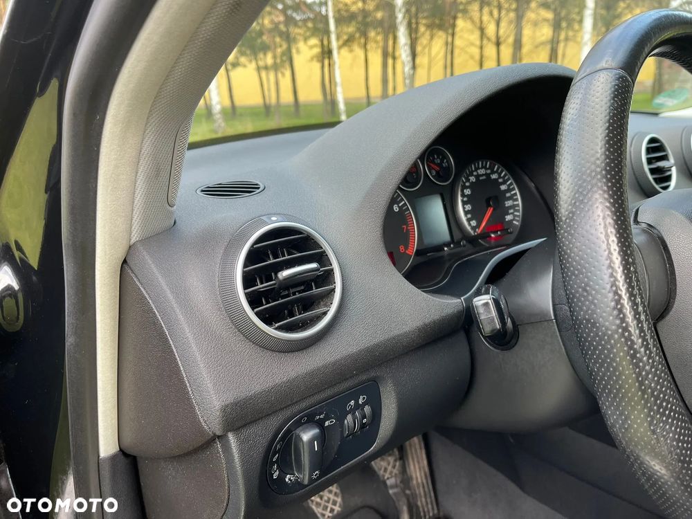 Audi A3 Sportback 1.6 S line Sportpaket plus - 14