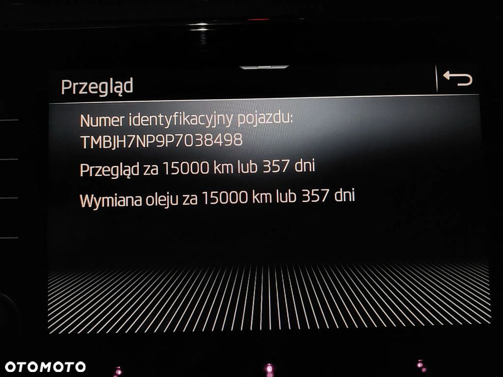 Skoda Superb 2.0 TDI SCR Style DSG - 35
