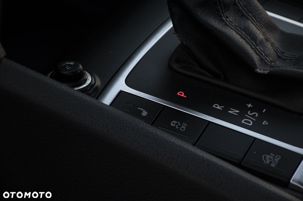 Volkswagen Amarok 2.0 BiTDI Autm Highline - 16