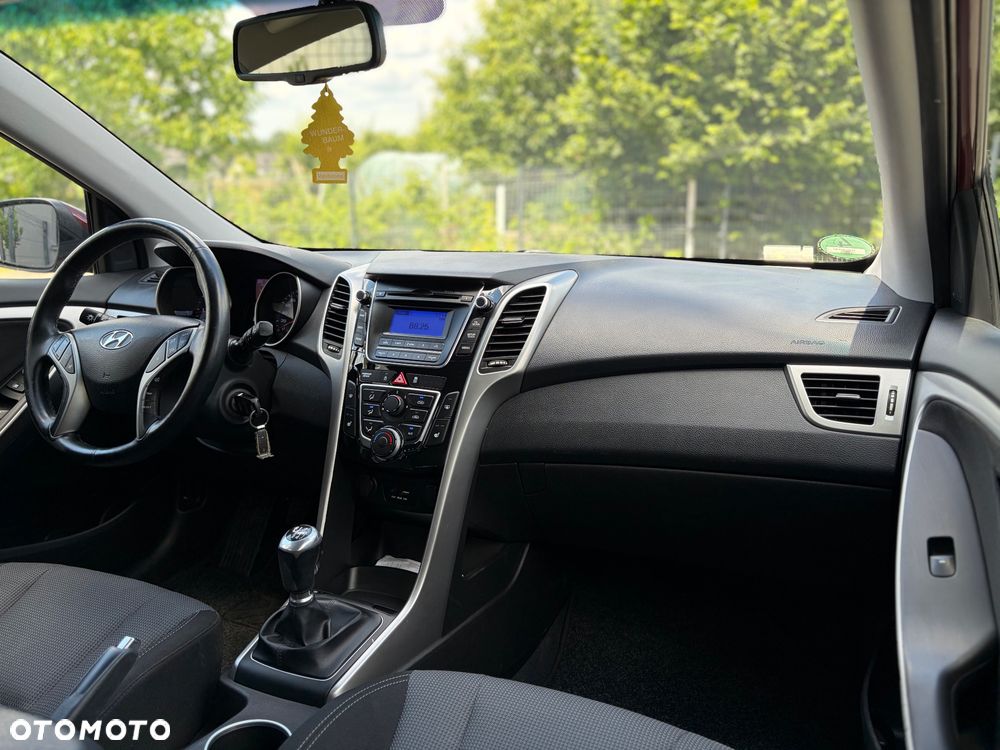 Hyundai i30 blue 1.4 Passion - 23