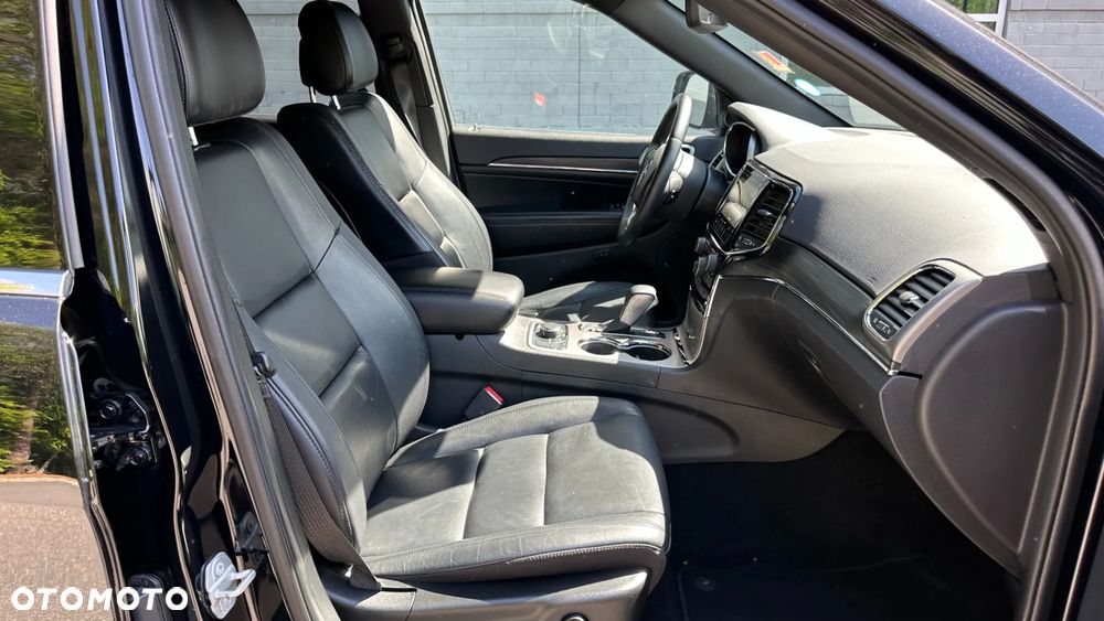 Jeep Grand Cherokee - 15