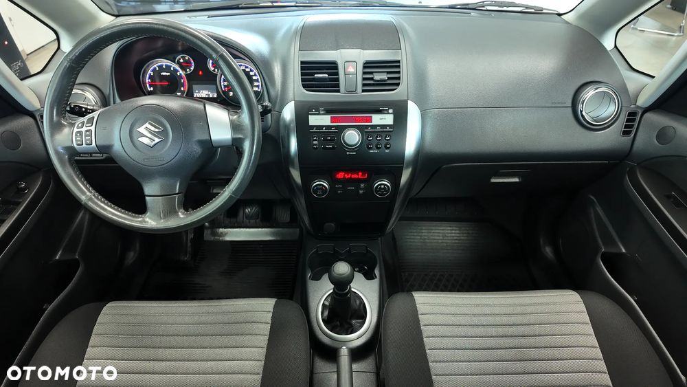 Suzuki SX4 1.6 Premium - 20