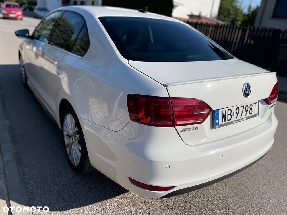 Volkswagen Jetta Hybrid - 2