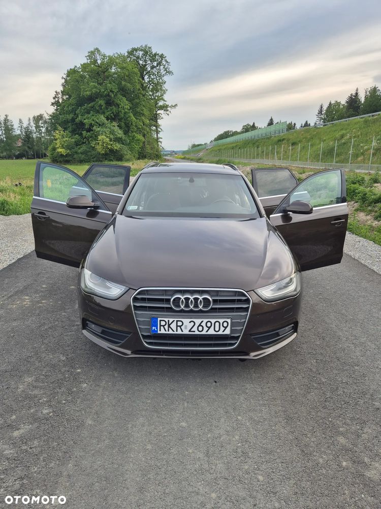 Audi A4 Avant 2.0 TDI DPF Ambiente - 9