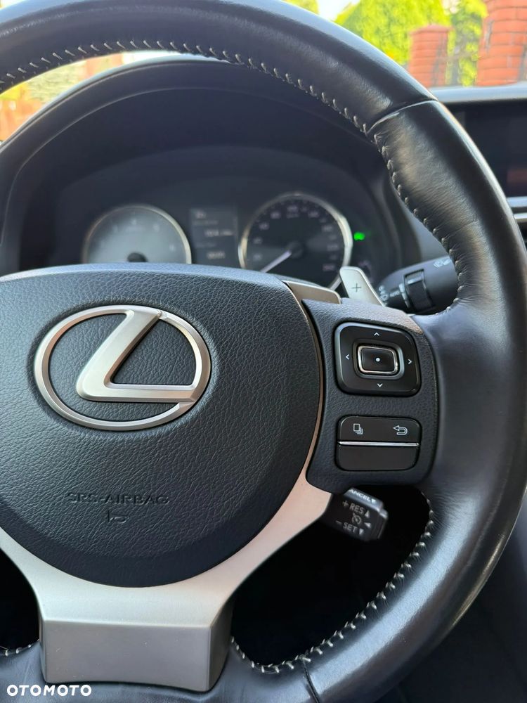 Lexus IS 200t / 300 Elegance - 9