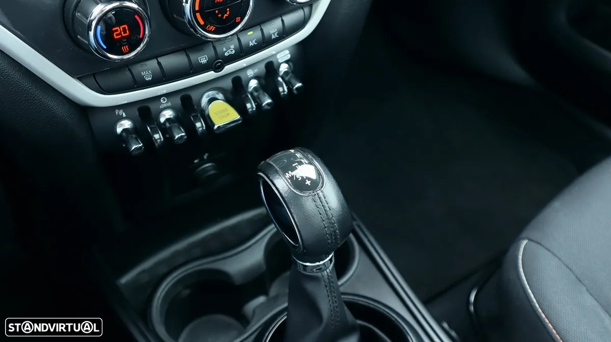 MINI Countryman Cooper SE ALL4 Auto - 37