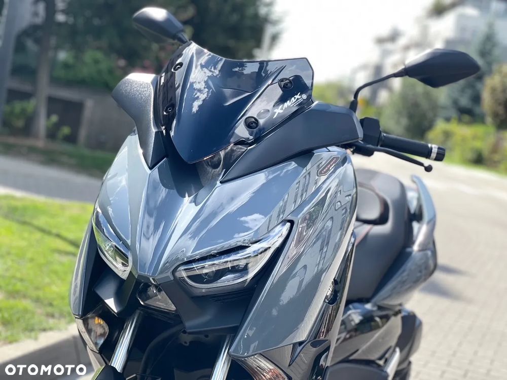 Yamaha X-max - 12
