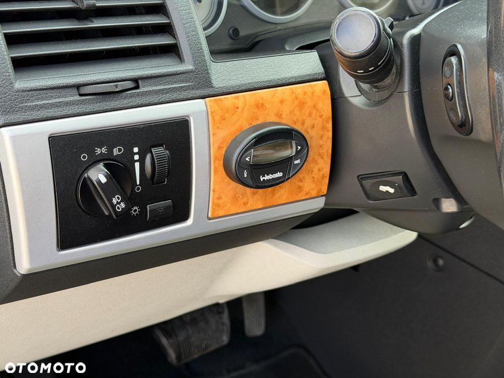 Chrysler Grand Voyager 2.8 CRD Limited - 19