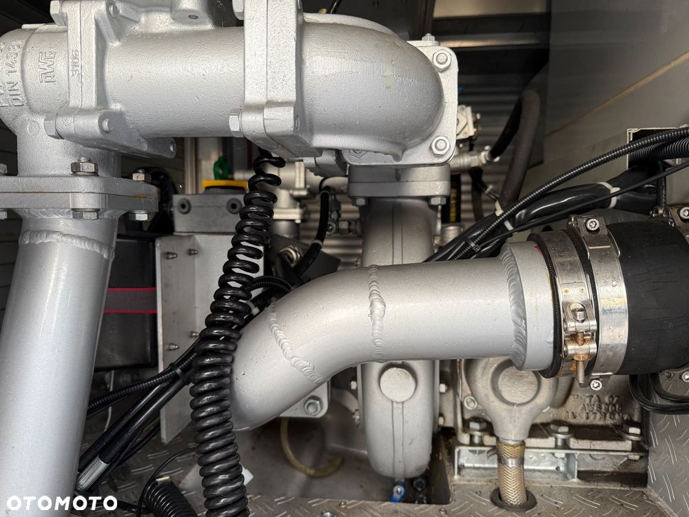 Mercedes-Benz ATEGO 818 4x2 - 11