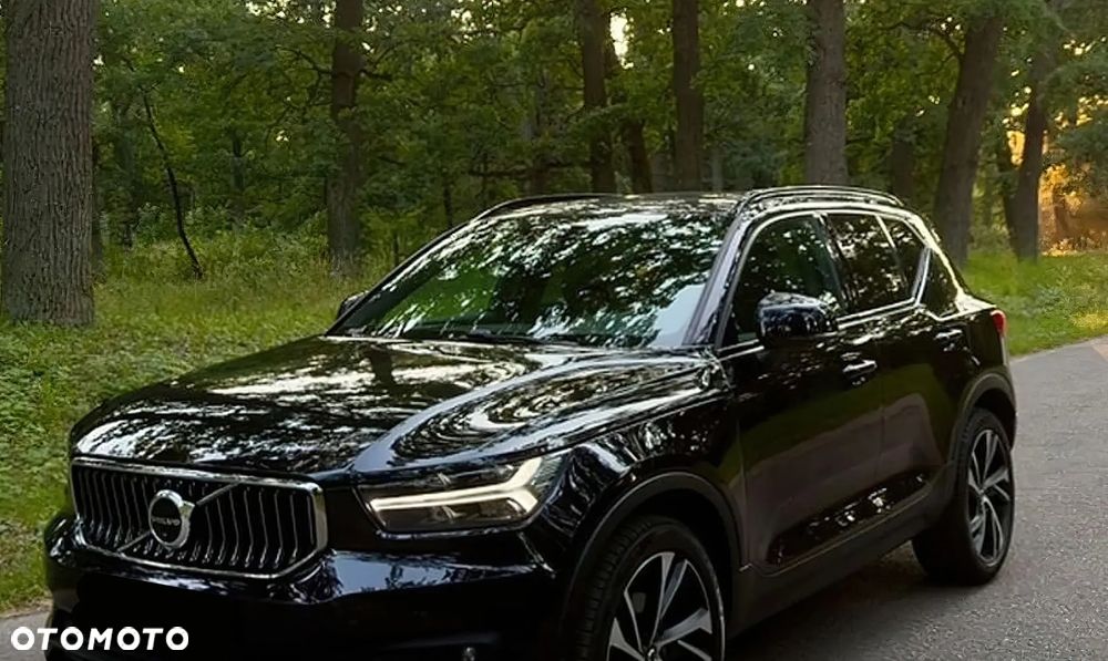 Volvo XC 40 T5 AWD R-Design - 1