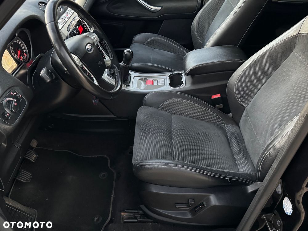 Ford S-Max 2.0 Titanium - 38