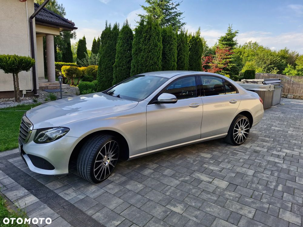 Mercedes-Benz Klasa E 220 d 9G-TRONIC - 11