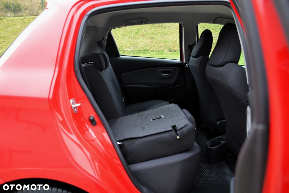 Toyota Yaris 1.0 Sol - 13