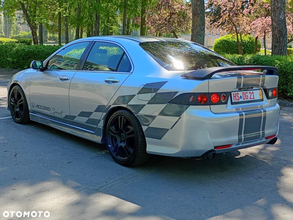 Honda Accord - 4