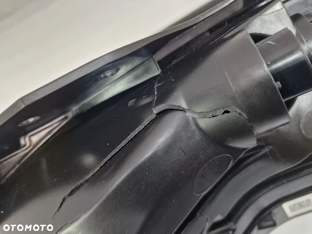 KIA CEED 3 III 18- PRAWA LAMPA PRZEDNIA PRZÓD LED , NR 92102-J7100 / 92102-J7XXX , NA KOSTKĘ ZIELONĄ 12 PINOWĄ , NR AUKCJI LPP48 - 22
