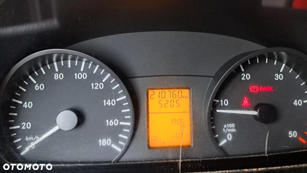 Mercedes-Benz Sprinter - 17