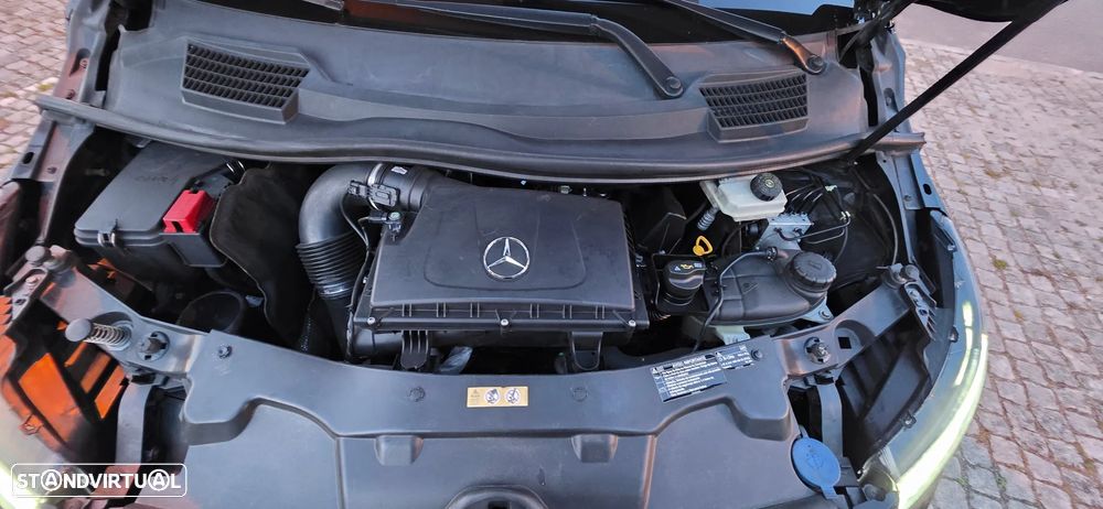 Mercedes-Benz V 220 CDI - 13