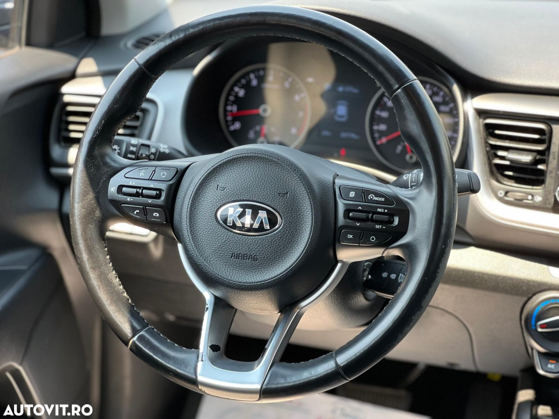 Kia Stonic 1.4 GSL 6AT Urban - 14