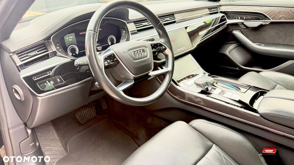 Audi A8 - 12