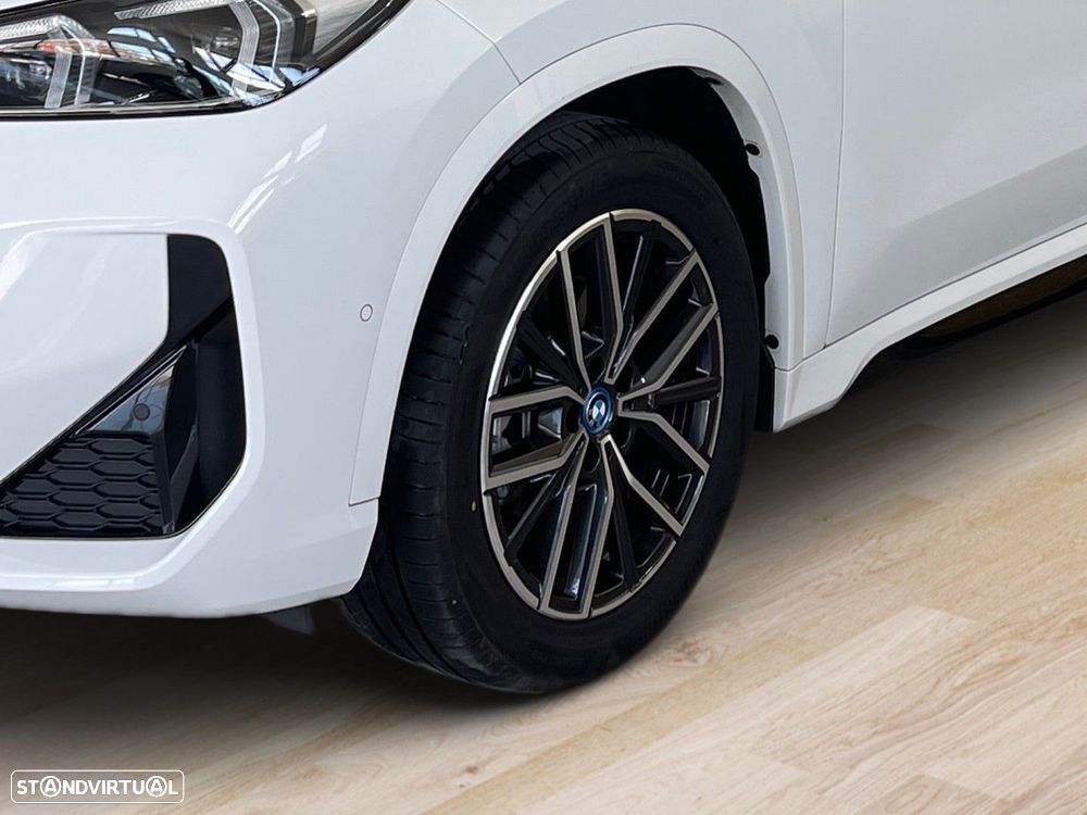BMW iX1 eDrive20 M Sport Pack - 16