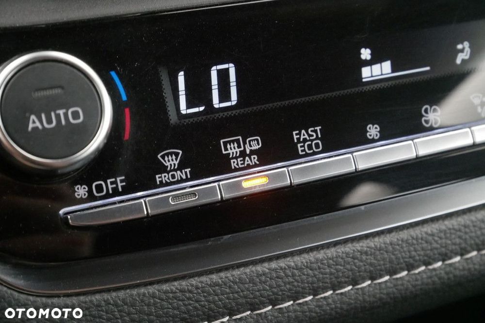 Toyota Corolla 1.8 Hybrid Comfort - 23