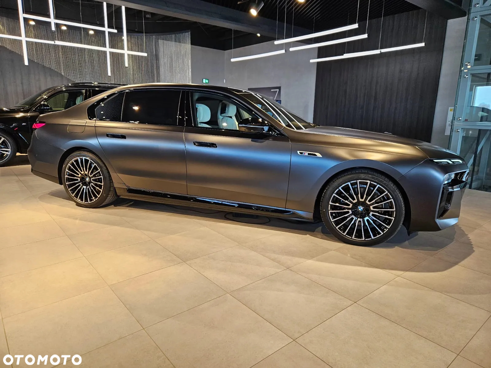 BMW Seria 7 M760e xDrive - 6
