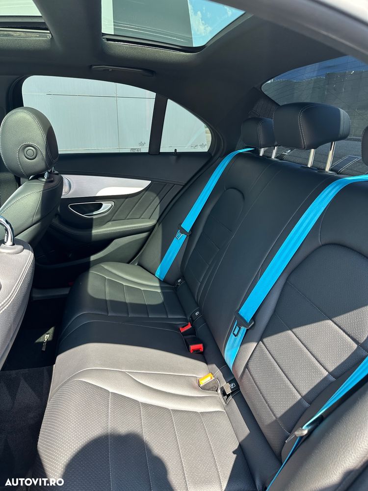 Mercedes-Benz C 300 d T 4Matic 9G-TRONIC AMG Line - 4