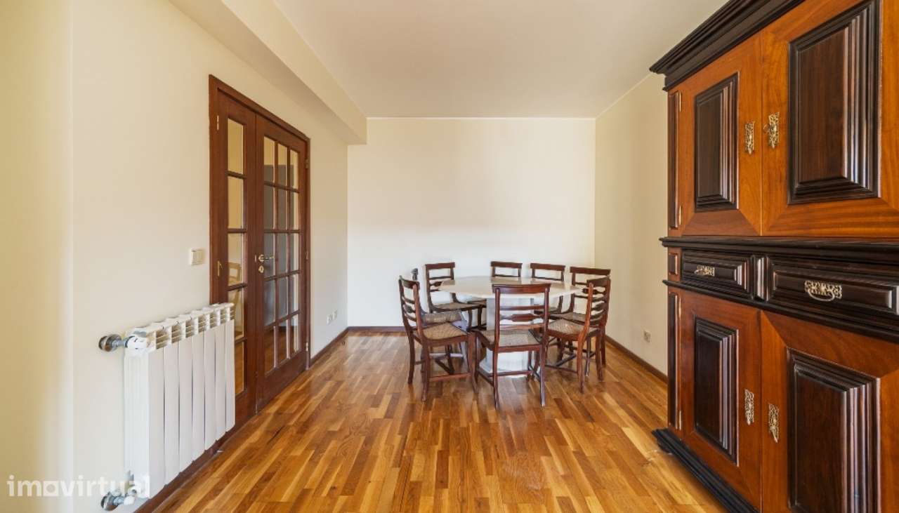 Apartamento T3 com varanda para arrendar nos Pinhais da Foz no Porto - Grande imagem: 5/18