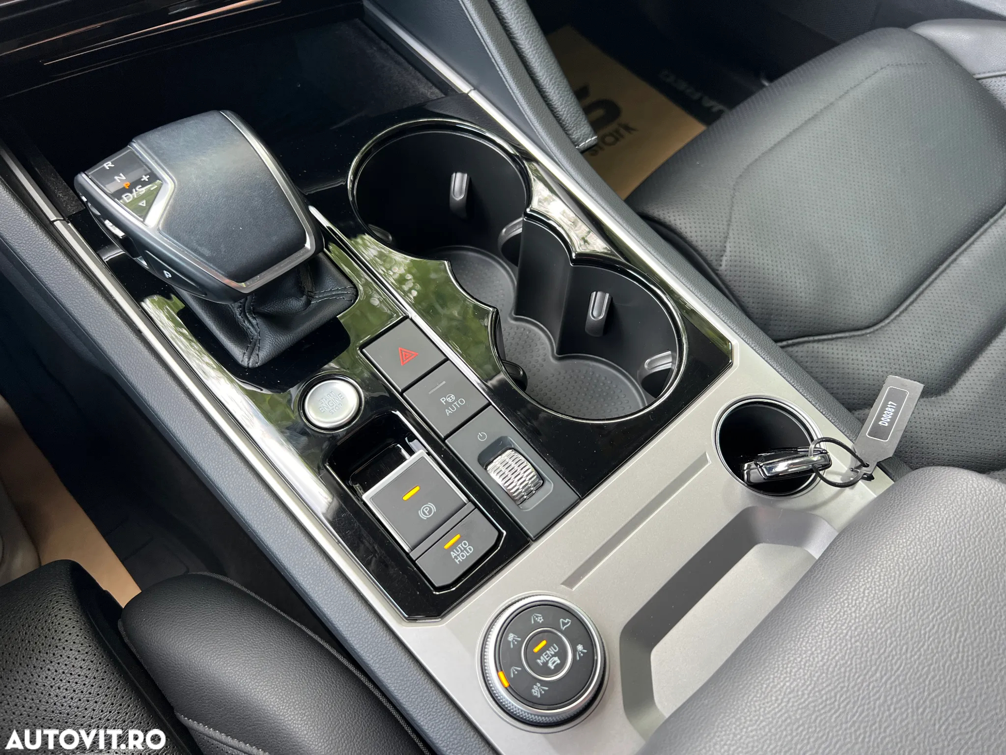 Volkswagen Touareg V6 TDI Elegance - 32