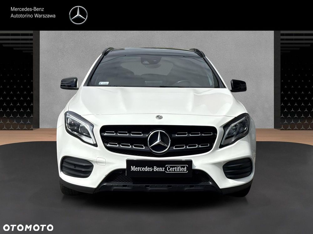 Mercedes-Benz GLA - 9