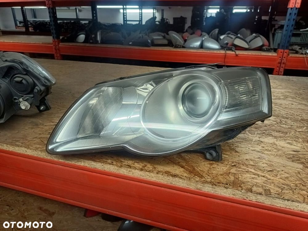VW PASSAT B6 LAMPA PRZEDNIA LEWA PRAWA ANGLIK - 1