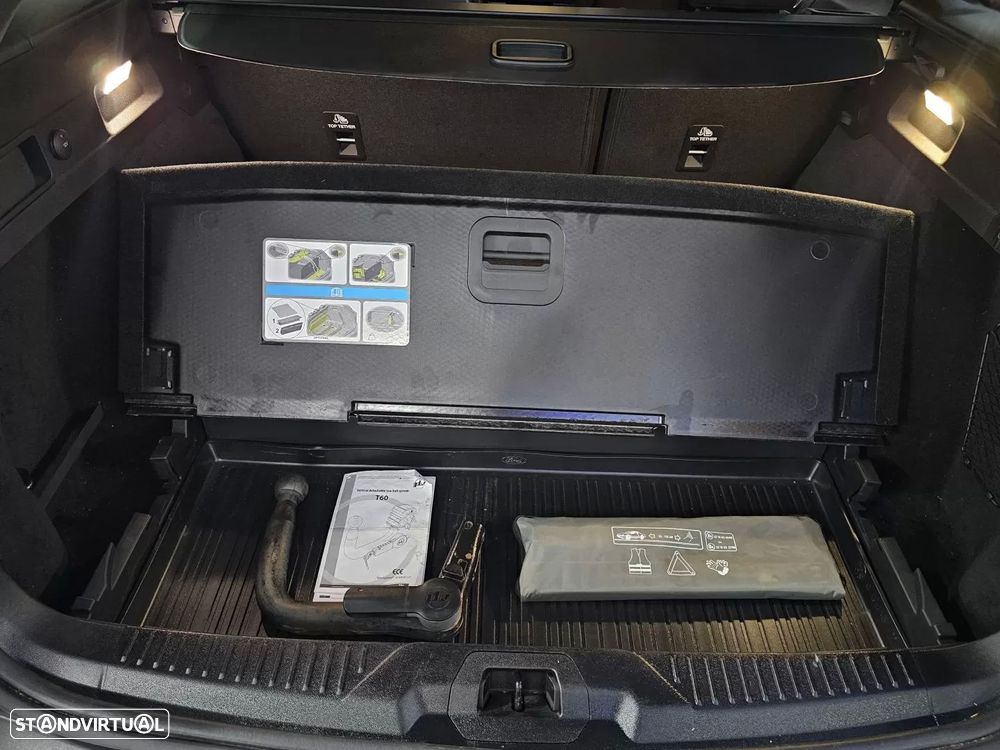 Ford Focus SW 1.0 EcoBoost MHEV ST-Line Aut. - 27