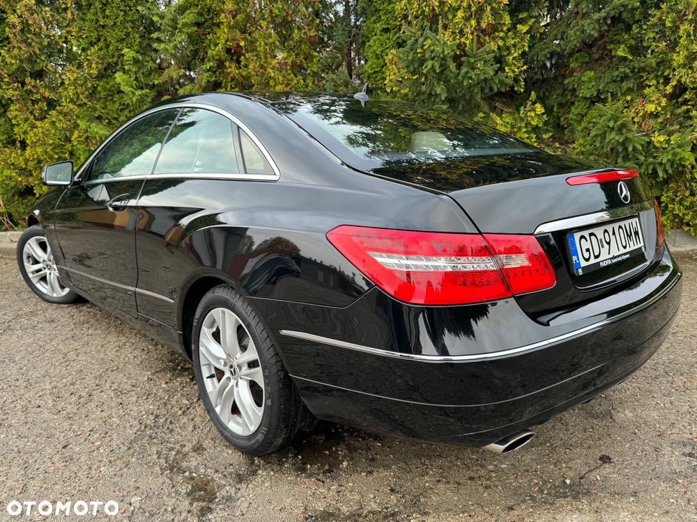 Mercedes-Benz Klasa E 250 CGI BlueEffICIENCY Avantgarde - 15