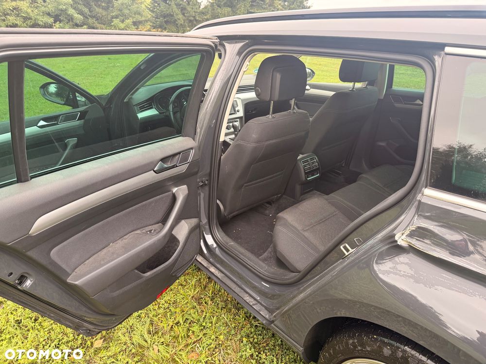 Volkswagen Passat Variant 2.0 TDI DSG (BlueMotion Technology) Comfortline - 11