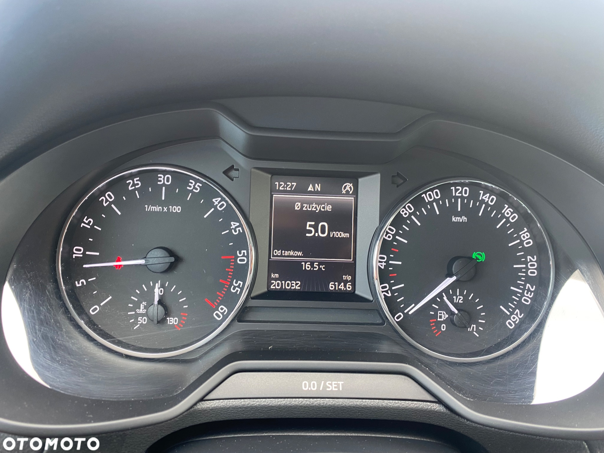 Skoda Octavia 1.6 TDI Ambition DSG - 8