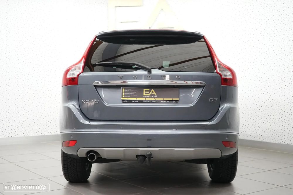 Volvo XC 60 2.0 D3 Momentum Geartronic - 5