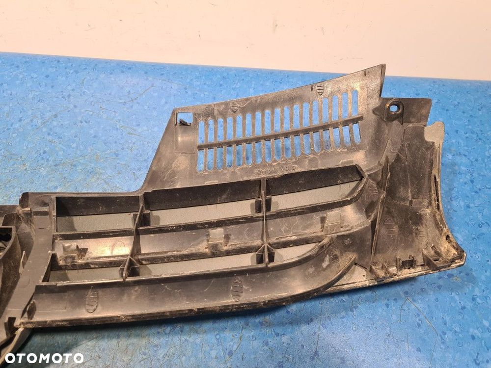 VOLKSWAGEN GOLF V 1.4 KAT ATRAPA / GRILL LA6Q - 8