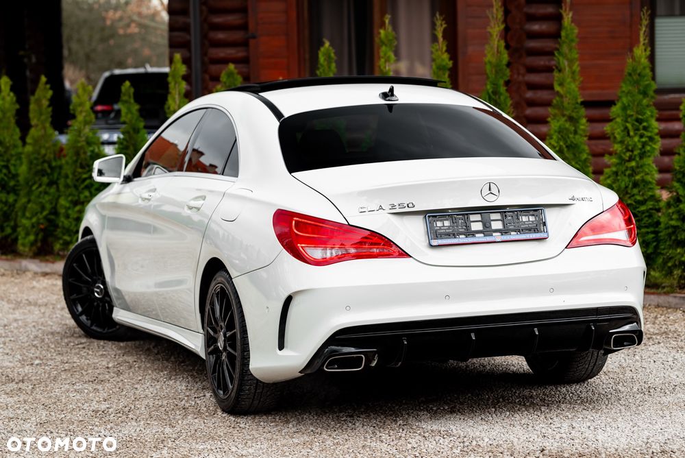 Mercedes-Benz CLA 250 4Matic 7G-DCT AMG Line - 12