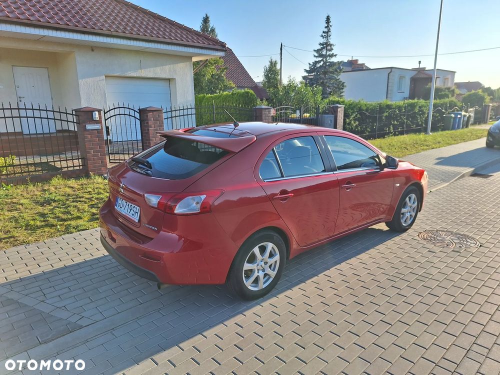 Mitsubishi Lancer 1.8 Invite - 4