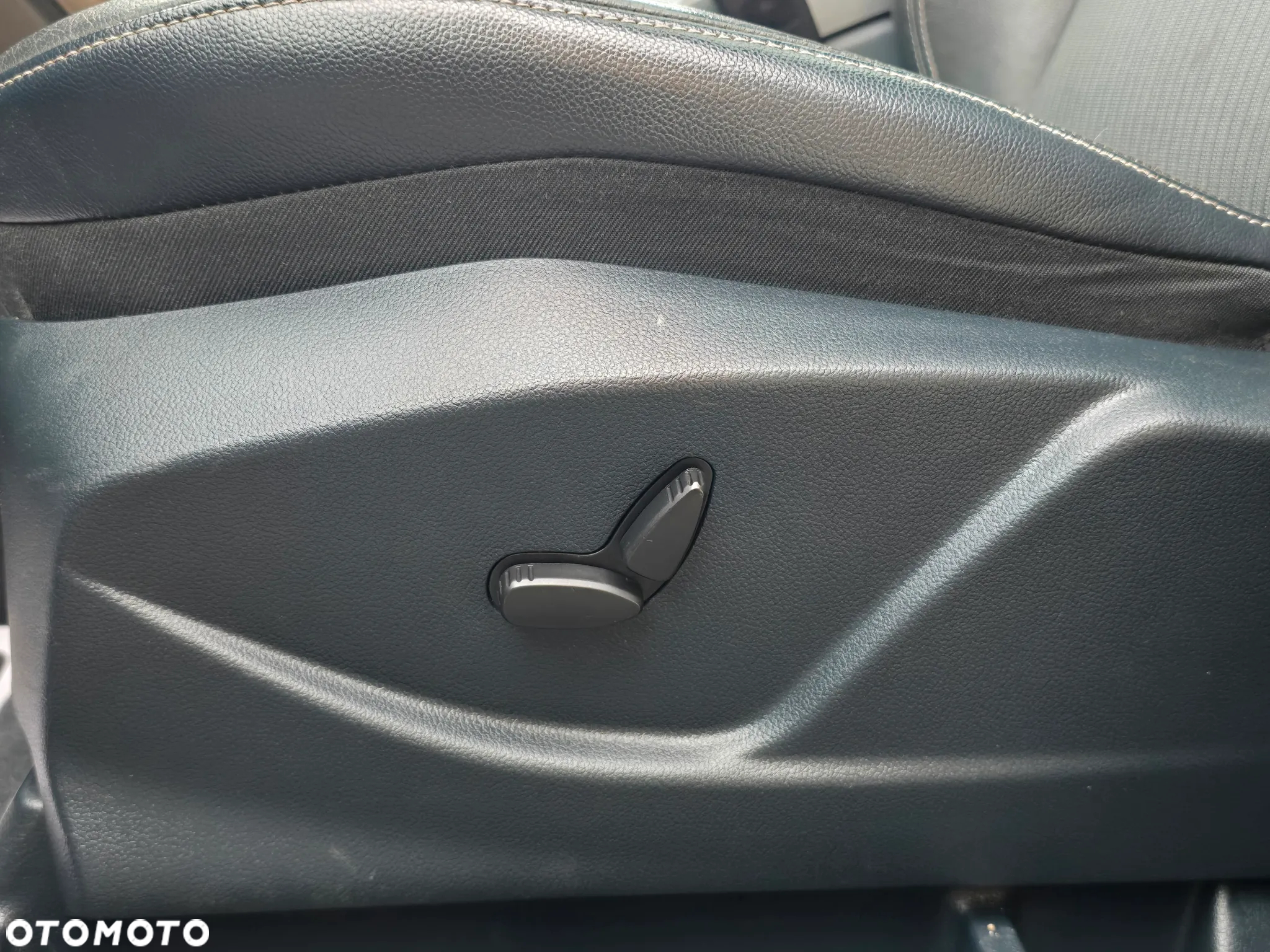Ford C-MAX 2.0 TDCi Titanium - 25