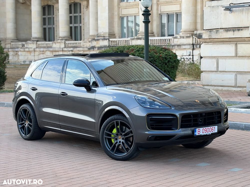 Porsche Cayenne E-Hybrid Tiptronic S Platinum Edition - 2