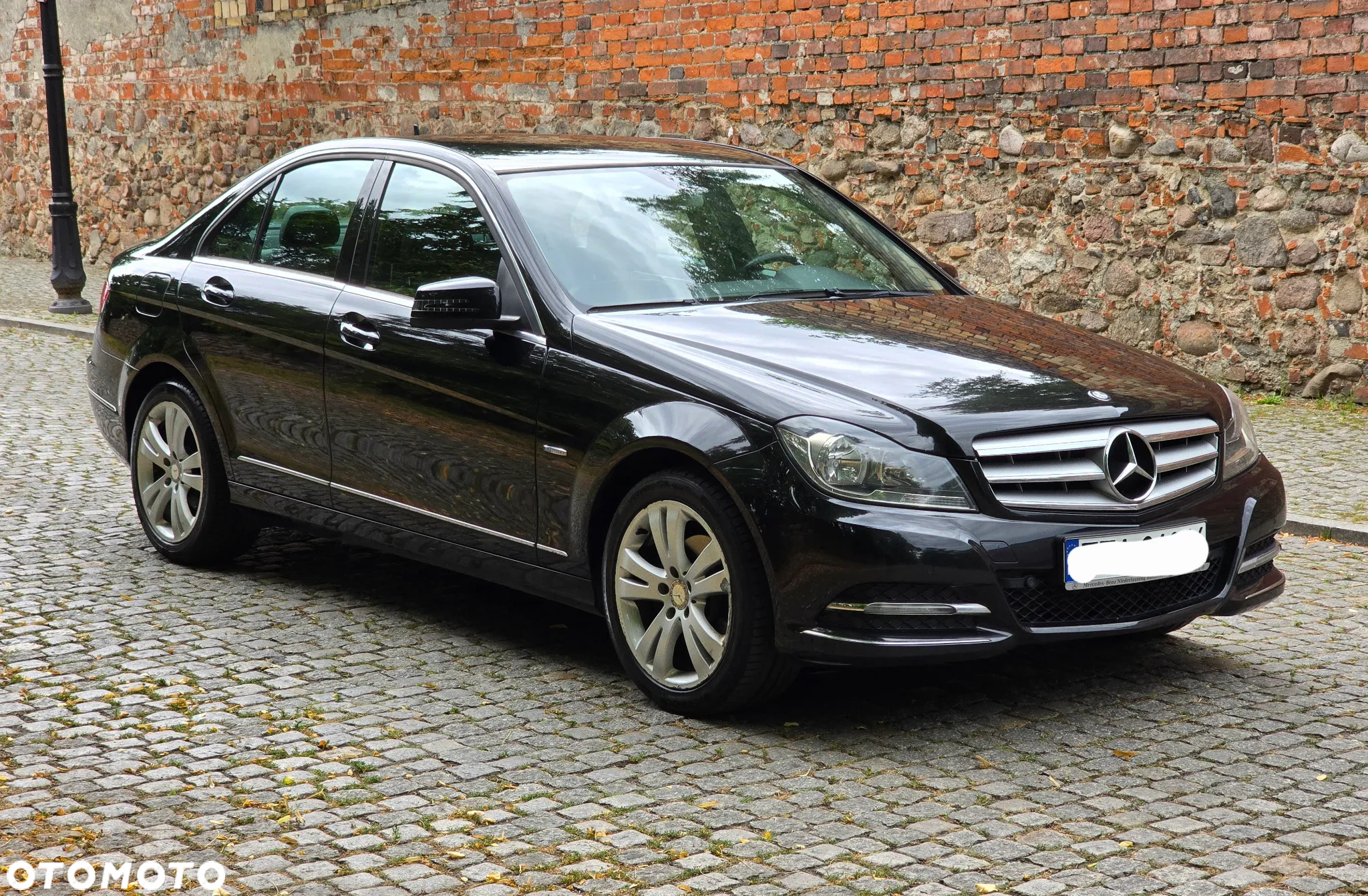 Mercedes-Benz Klasa C 180 BlueEFFICIENCY Avantgarde - 16