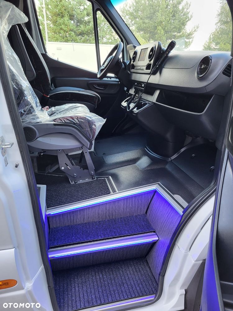Mercedes-Benz Sprinter 519 CDI 24 miejsca + 4 stojące NOWY - 9