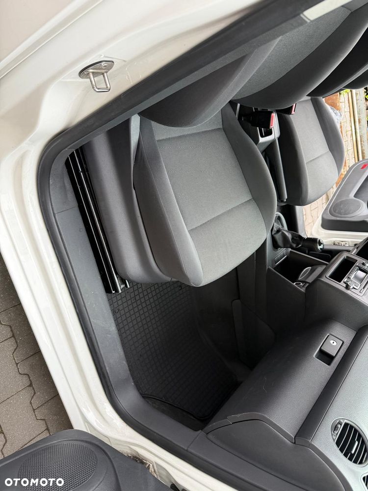 Volkswagen Caddy - 19