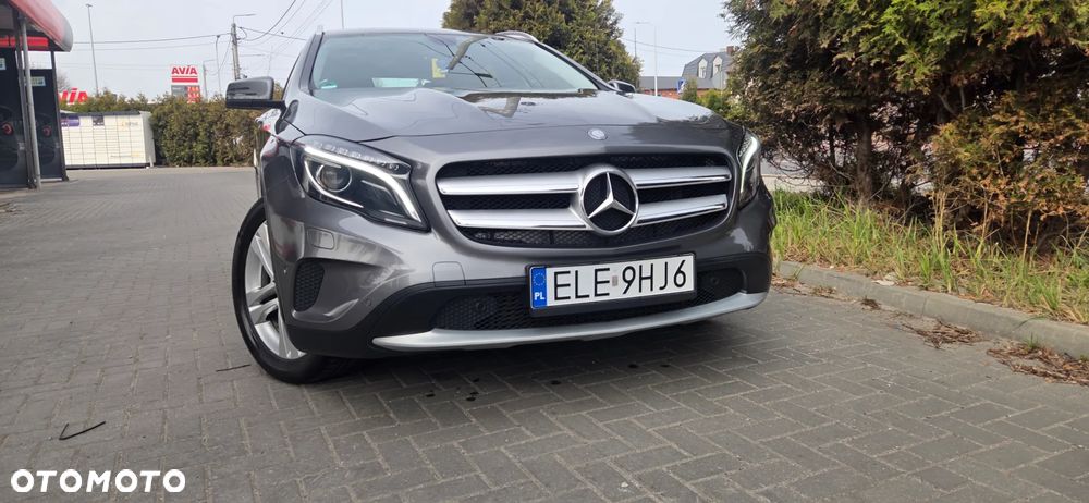 Mercedes-Benz GLA 250 7G-DCT StreetStyle - 22
