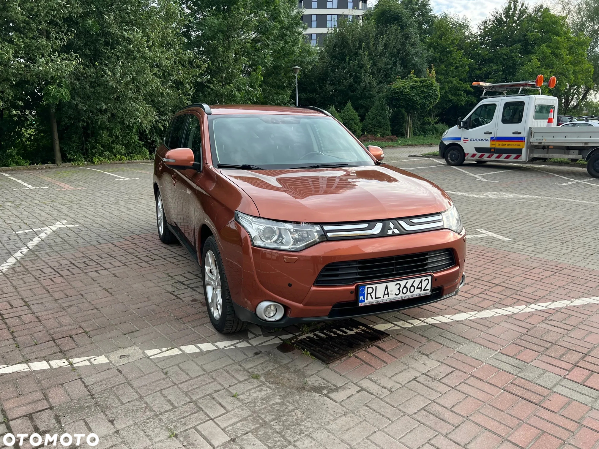 Mitsubishi Outlander 2.0 Intense + - 12
