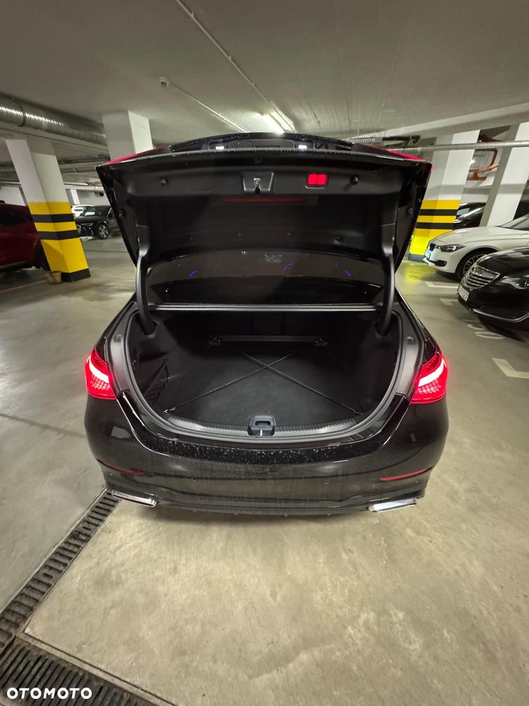 Mercedes-Benz Klasa C 300 mHEV 4-Matic AMG - 13