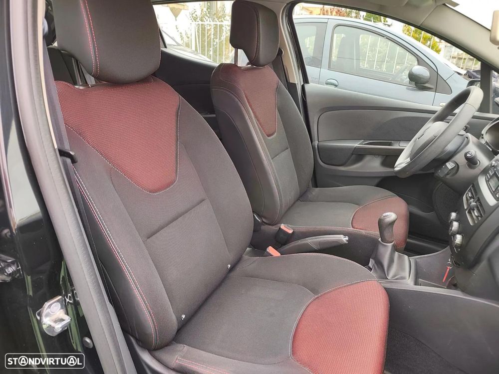 Renault Clio 1.2 16V Confort 130g - 9